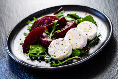 tagAlt.Caramelized Goat Cheese with Beet Salad