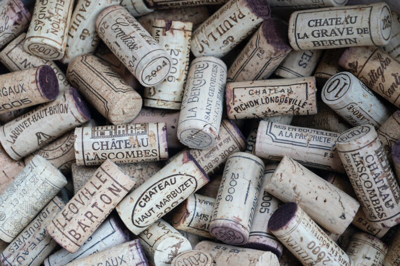 tagAlt.Left and Right Banks Bordeaux Corks Cover