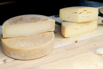 tagAlt.Hard cheese halved 7