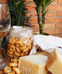 tagAlt.Piave DOP Aperitivo Taralli 5
