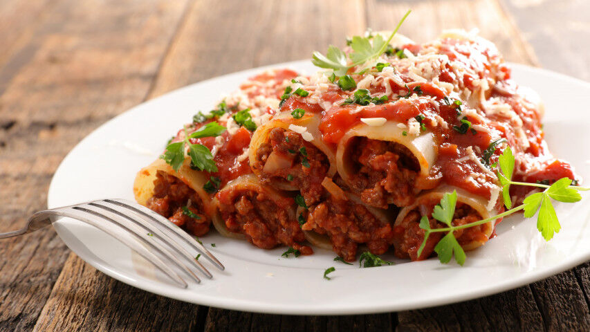Cannelloni with beef, tomato sauce_20101010