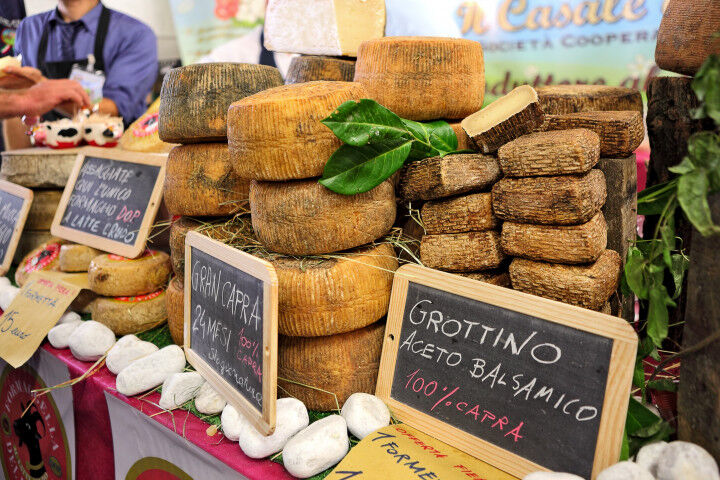 Piedmont_bra_festival_cheese_slow_food_20220512