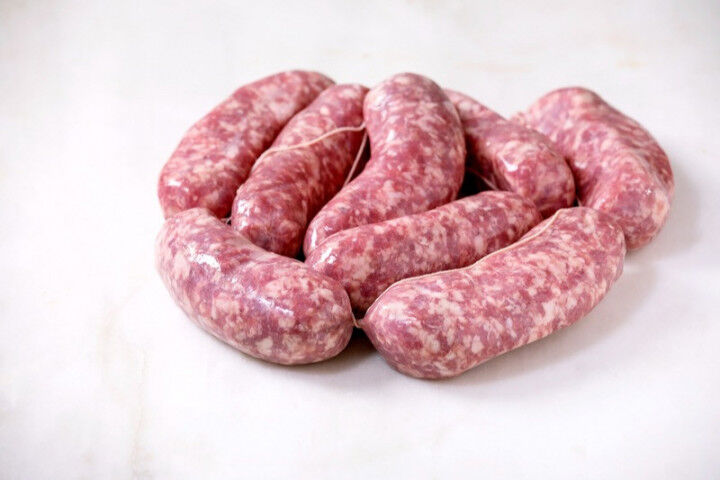 Raw uncooked sausages salsiccia nodi_20221010